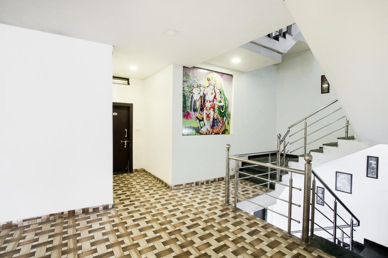 Oyo 39381 Kalajanki Ujjain Exterior photo